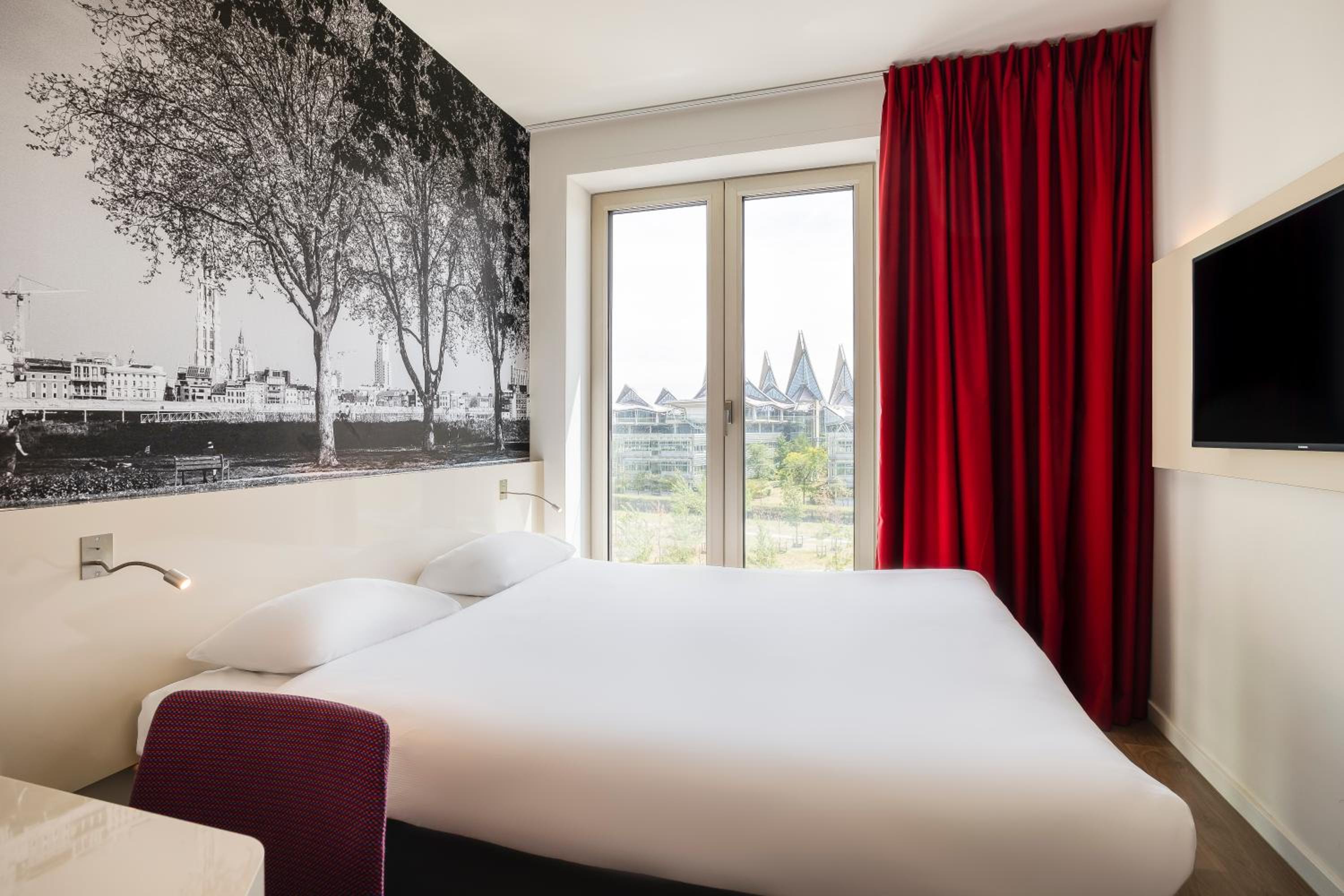 غرفة قياسية بسرير كوين، B&B Hotel Antwerpen Zuid 2/2