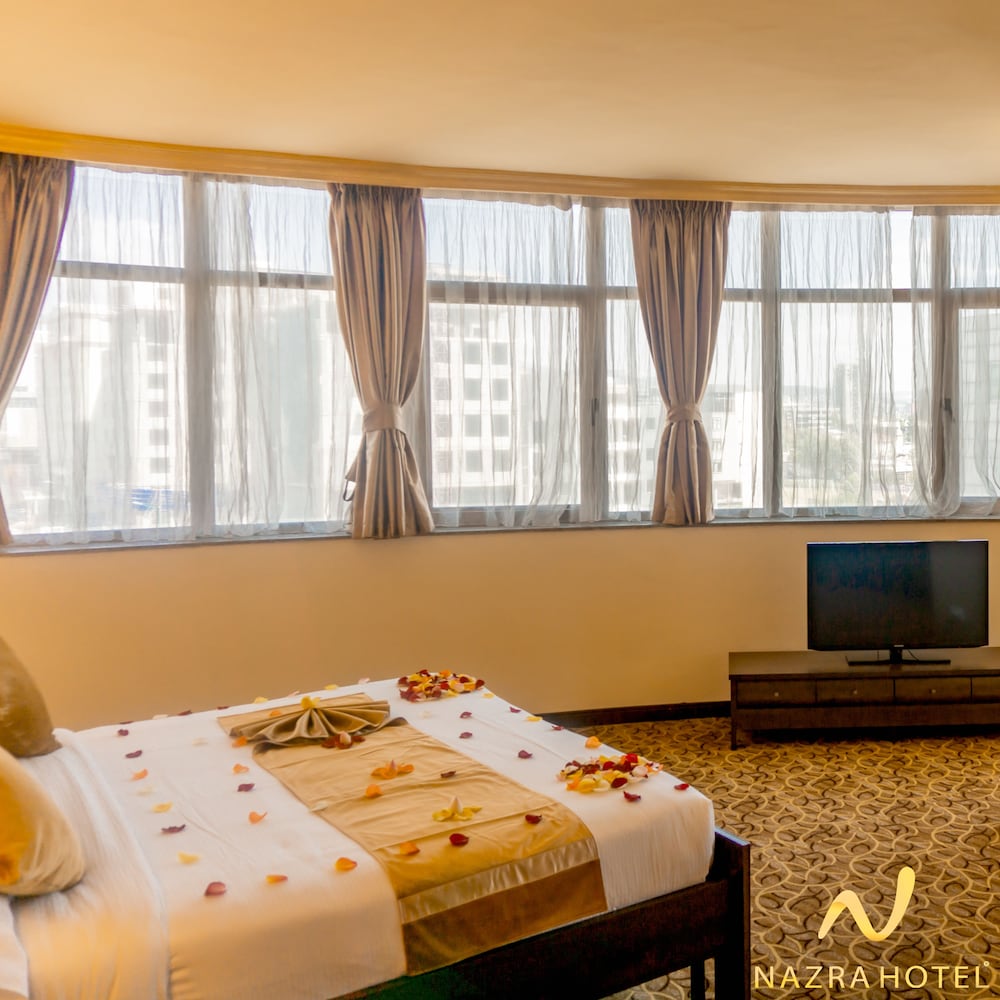 Nazra Hotel 8/12