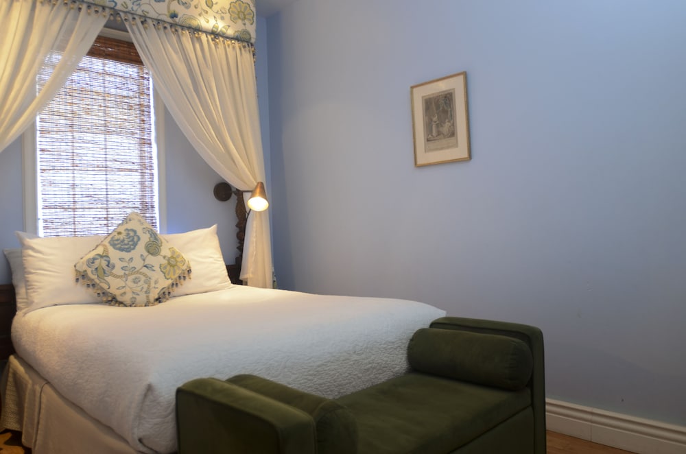 Hotel 1110 - Adults Only 14/75