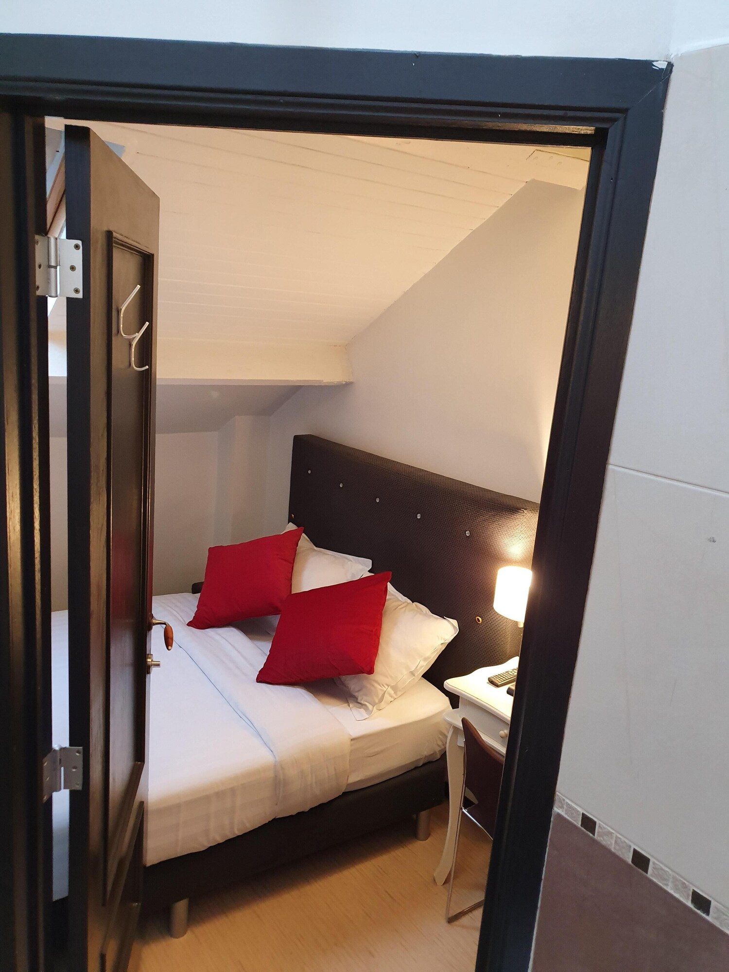 STANDARD, DOUBLE BED