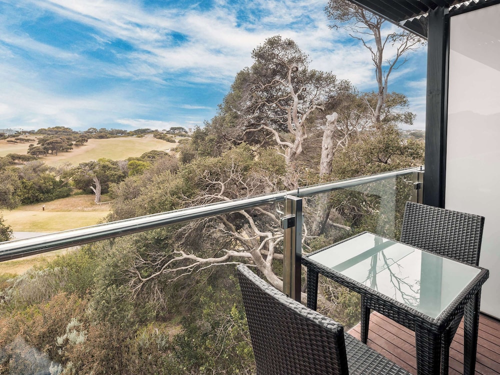 Mercure Portsea 52/67