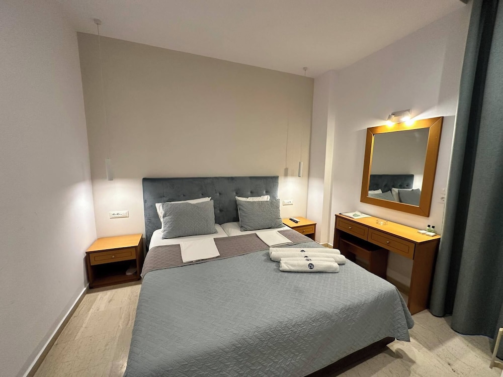 DOUBLE ROOM SUPERIOR