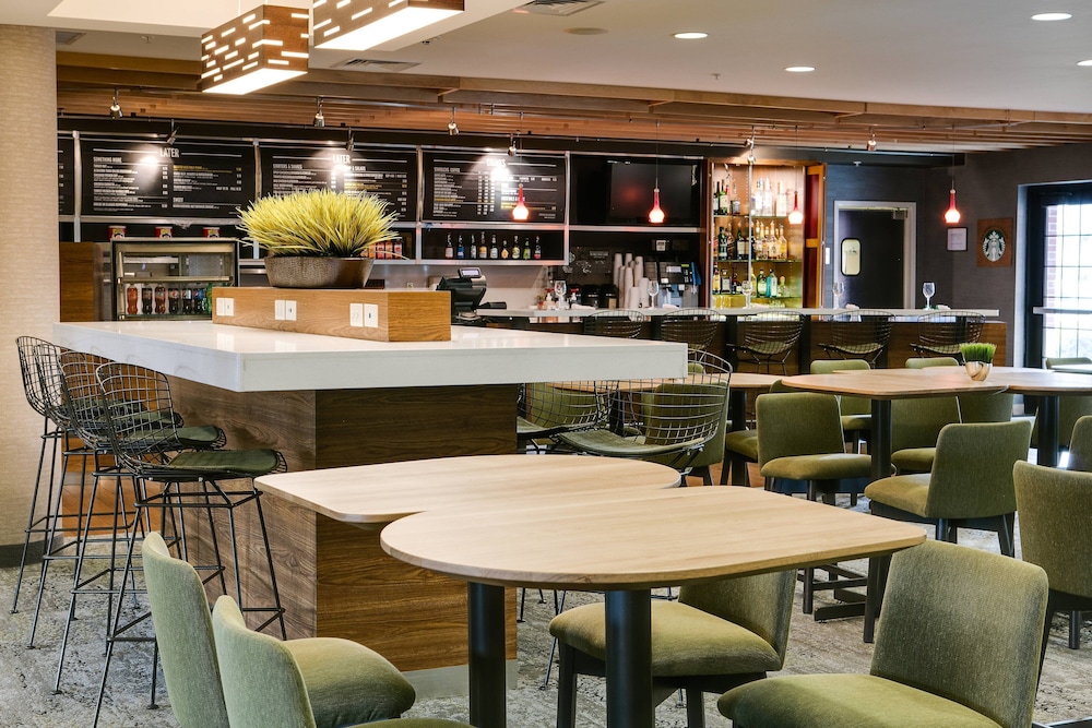 Courtyard Marriott Aksarben Village 33/50
