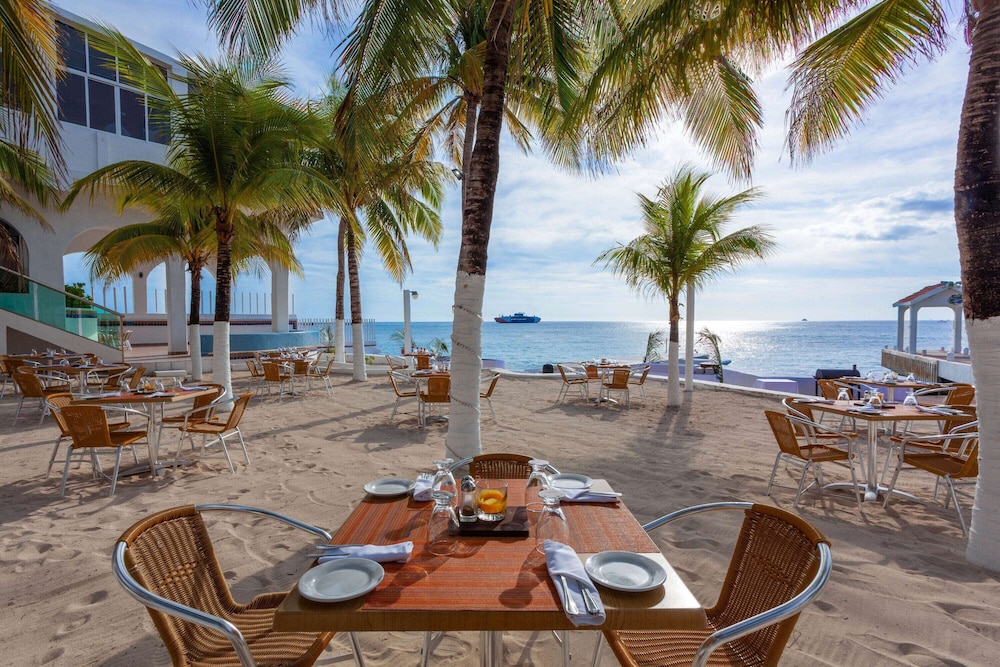 Cozumel Hotel & Resort 46/50