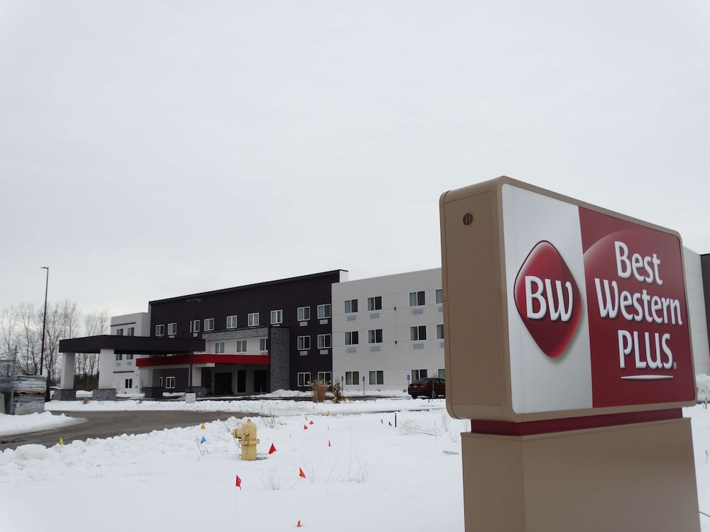 Best Western Plus Wayland Hotel 1/32