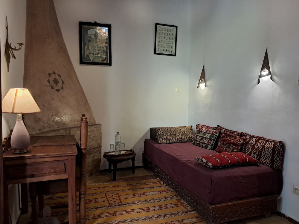Riad Al Bartal 33/50