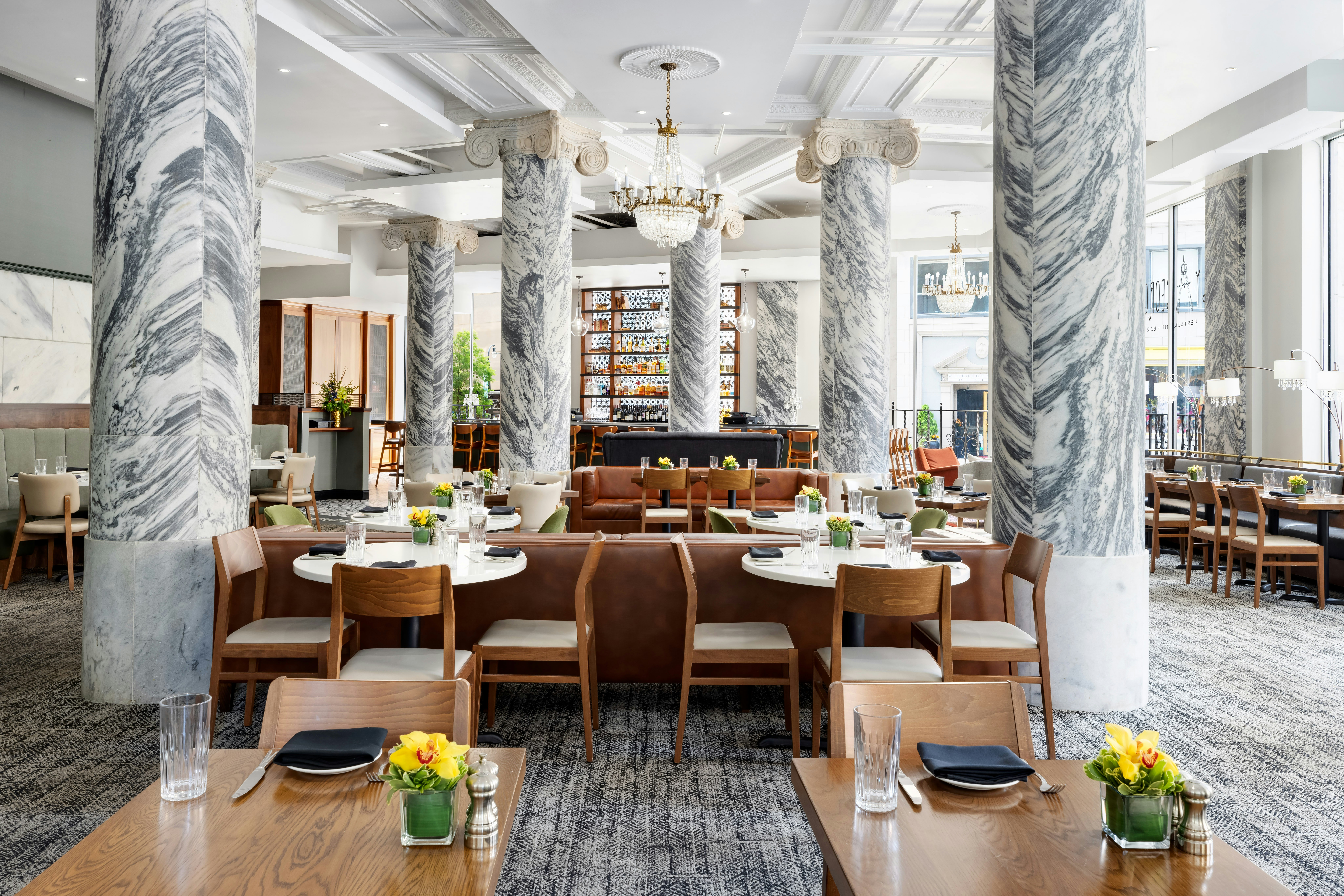 The Candler Hotel Atlanta Curio Collection by Hilton 39/55