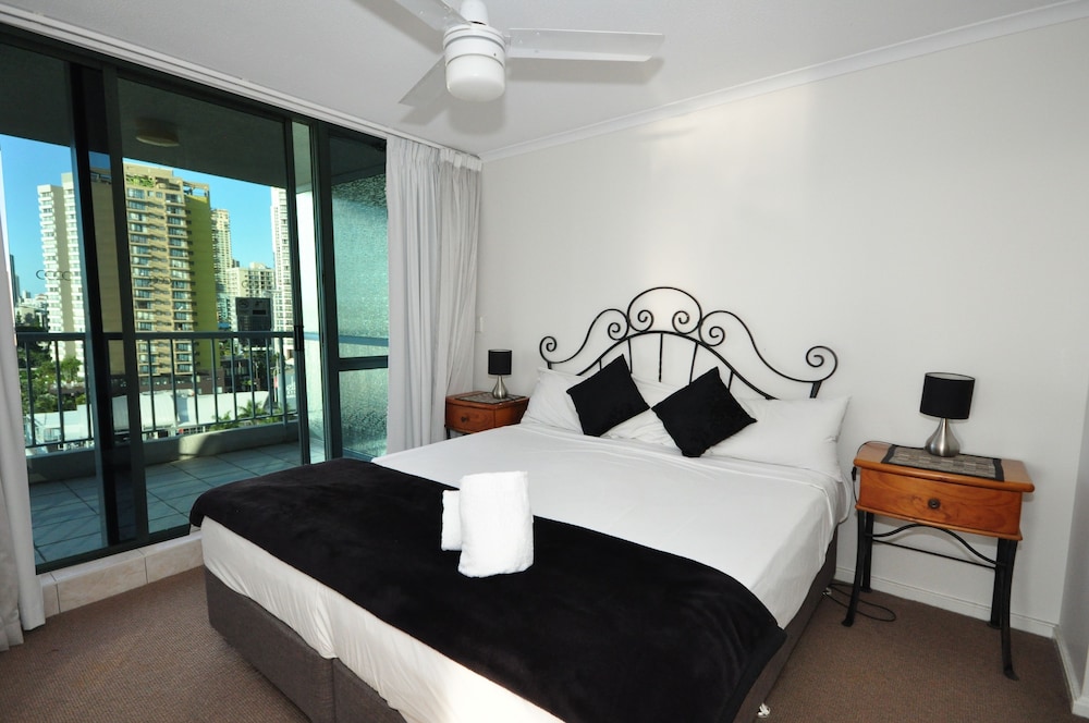 3 BEDROOMS, SUPERIOR