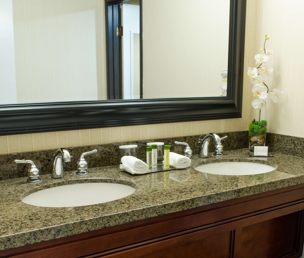 DoubleTree Suites by Hilton Tucson Airport 61/67