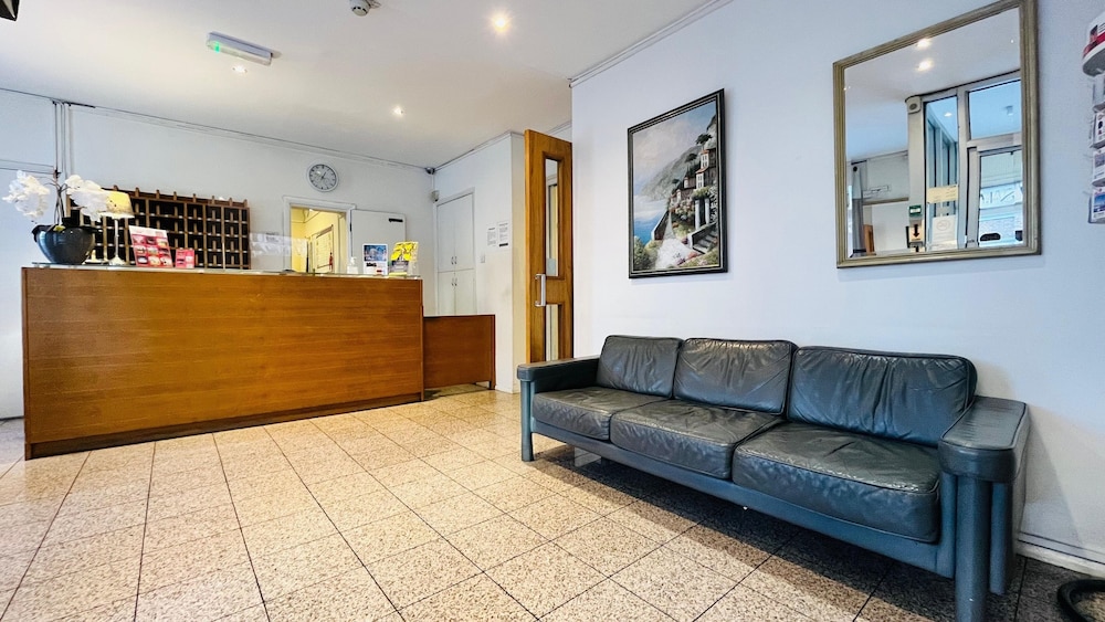 Arriva Hotel 7/50