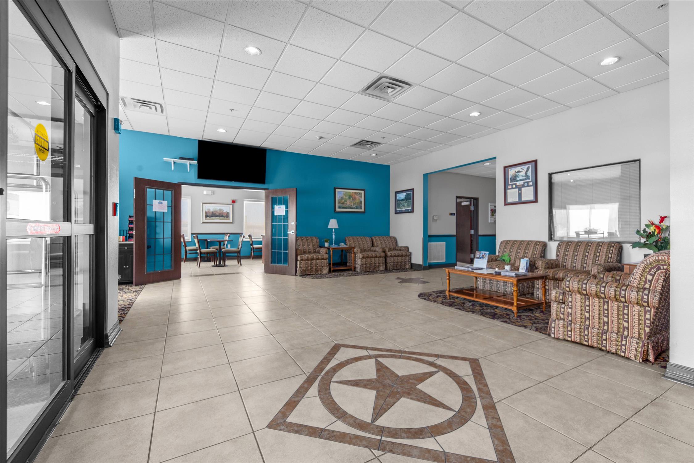 Days Inn by Wyndham Salado 7/24