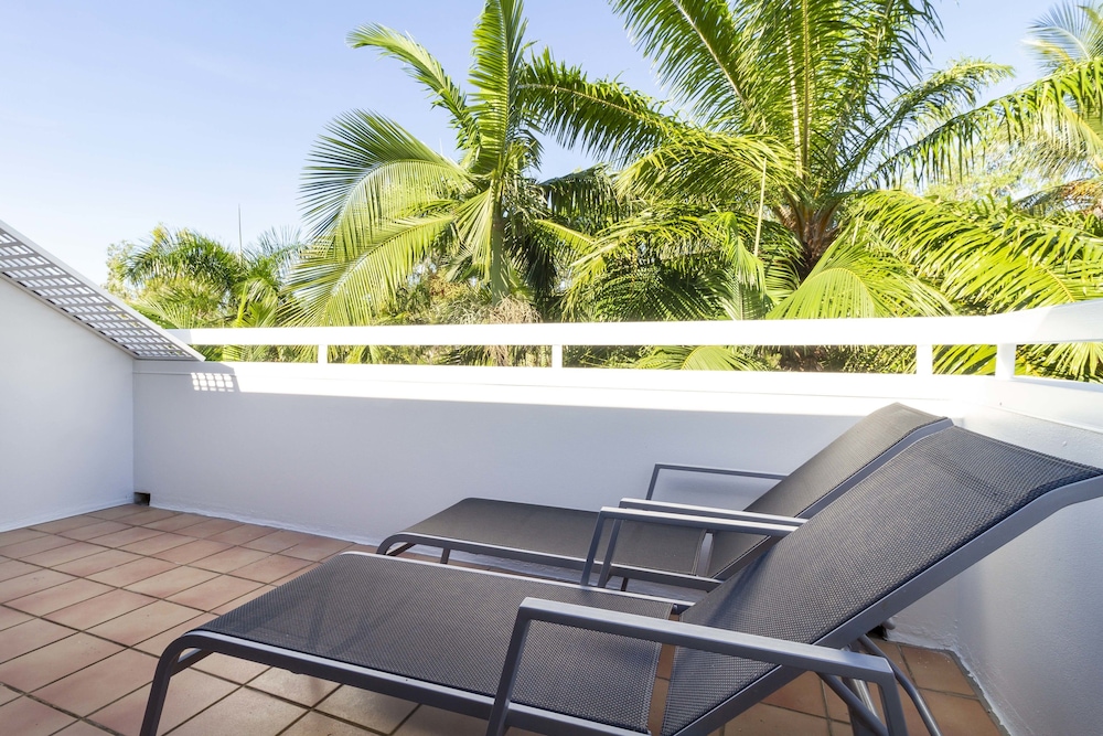 Apartments At the White House Port Douglas 3/65