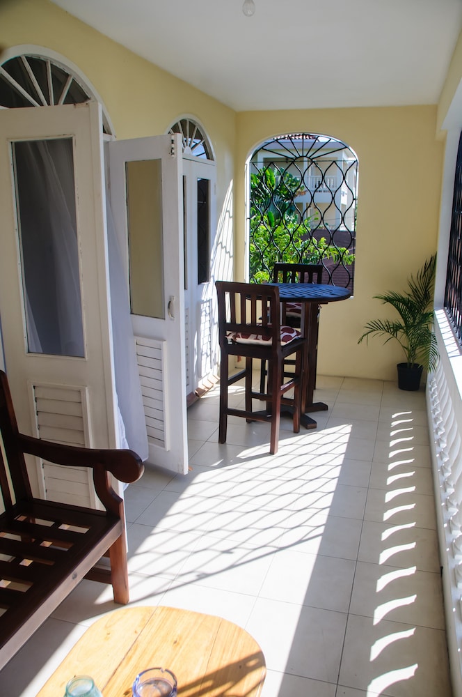Firefly Beach Cottages and Suites 53/78
