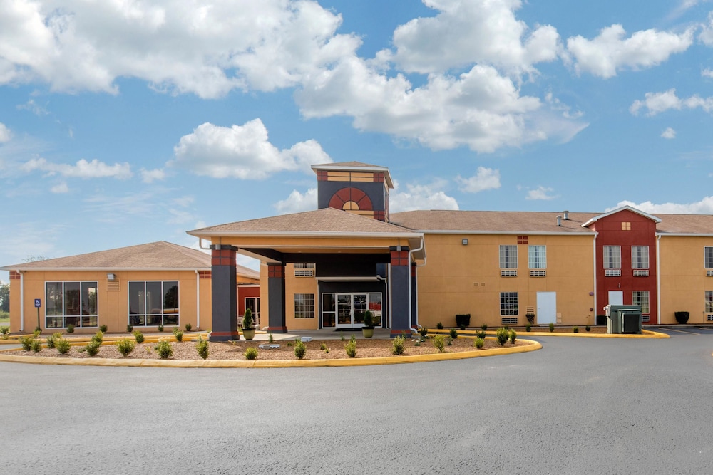 Quality Inn Cadiz, KY 4/40