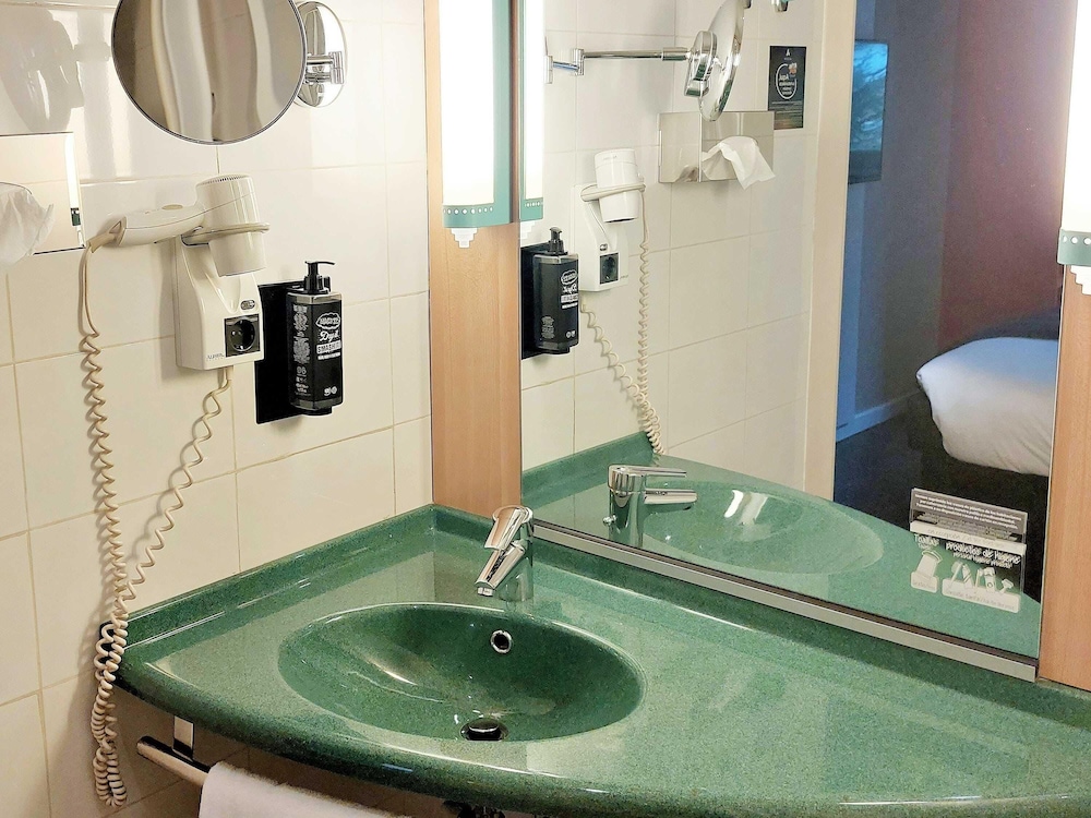 Ibis Valencia Bonaire Aeropuerto 41/71