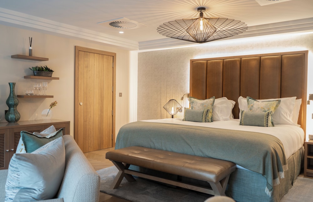 Wild Garden, Suite, King Bed, Hot Tub
