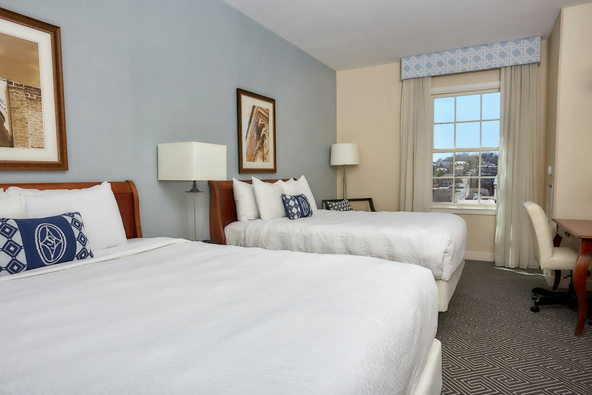 Hotel 24 South 8/59