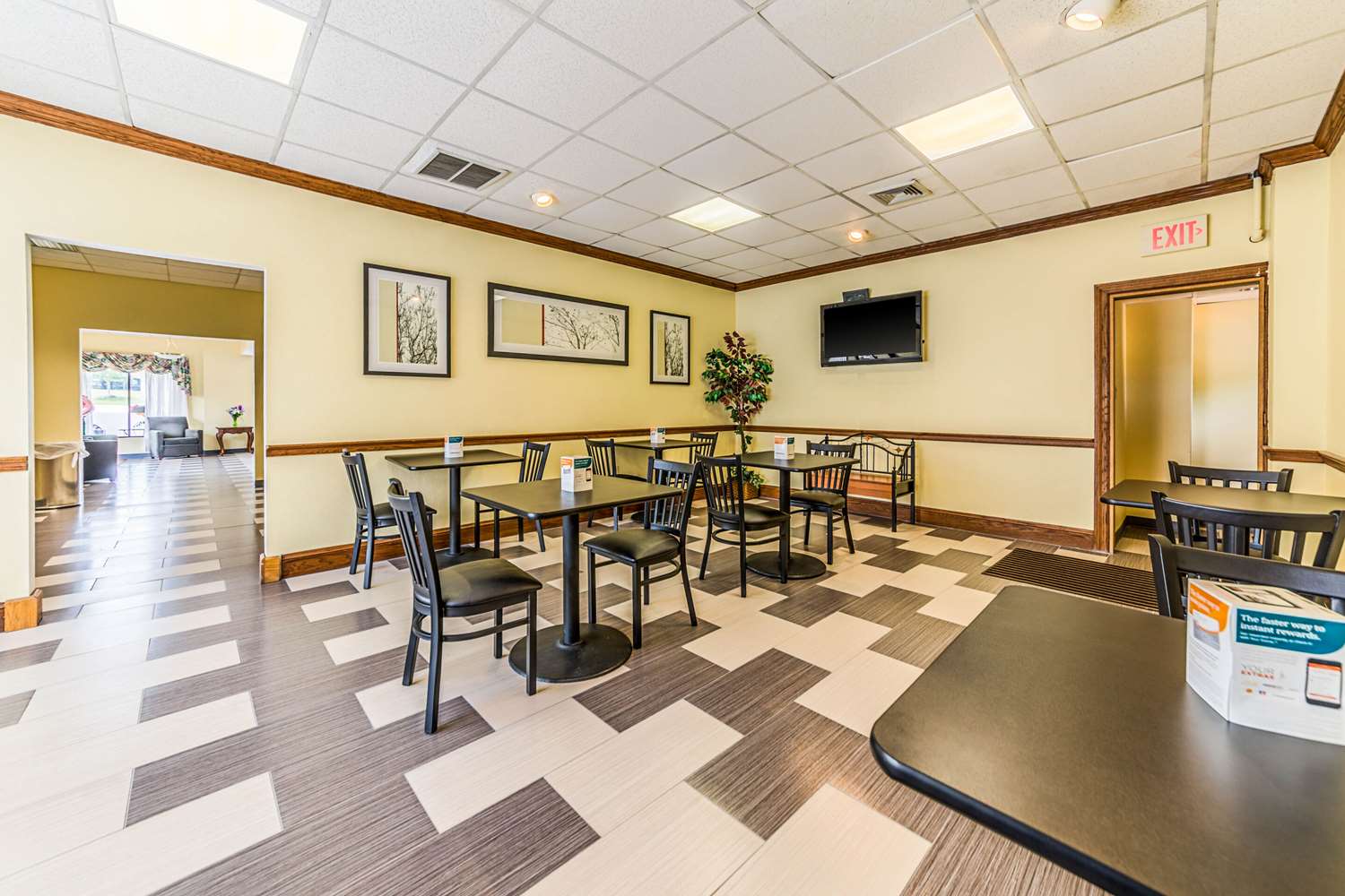 Knights Inn Montgomeryville 17/18