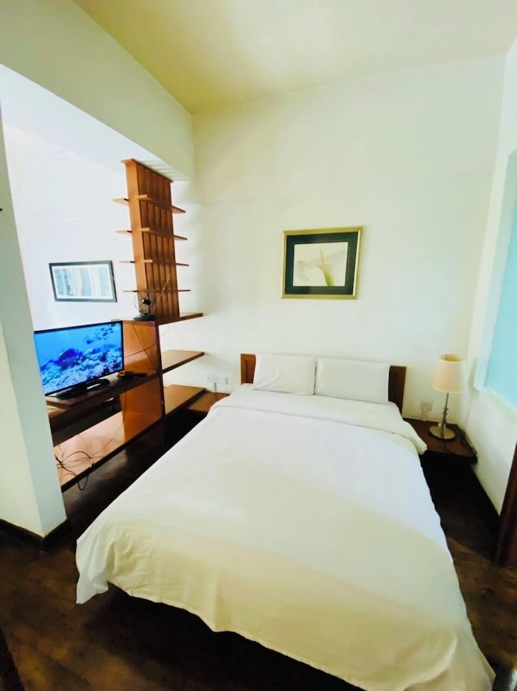 Peninsula Residence All Suite Hotel. 15/36