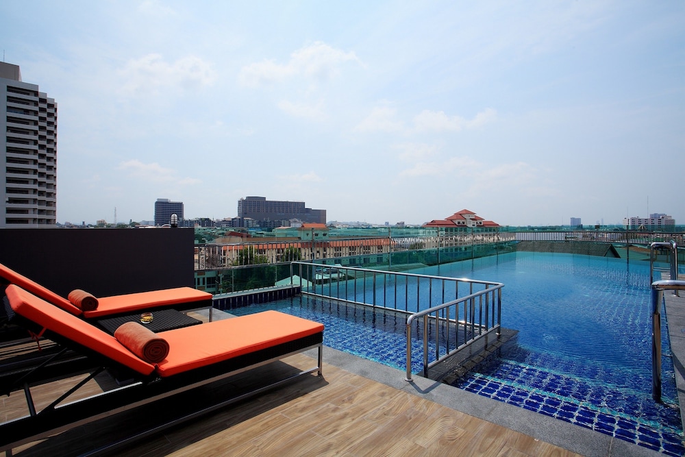 Garner Hotel Pattaya Central 40/62