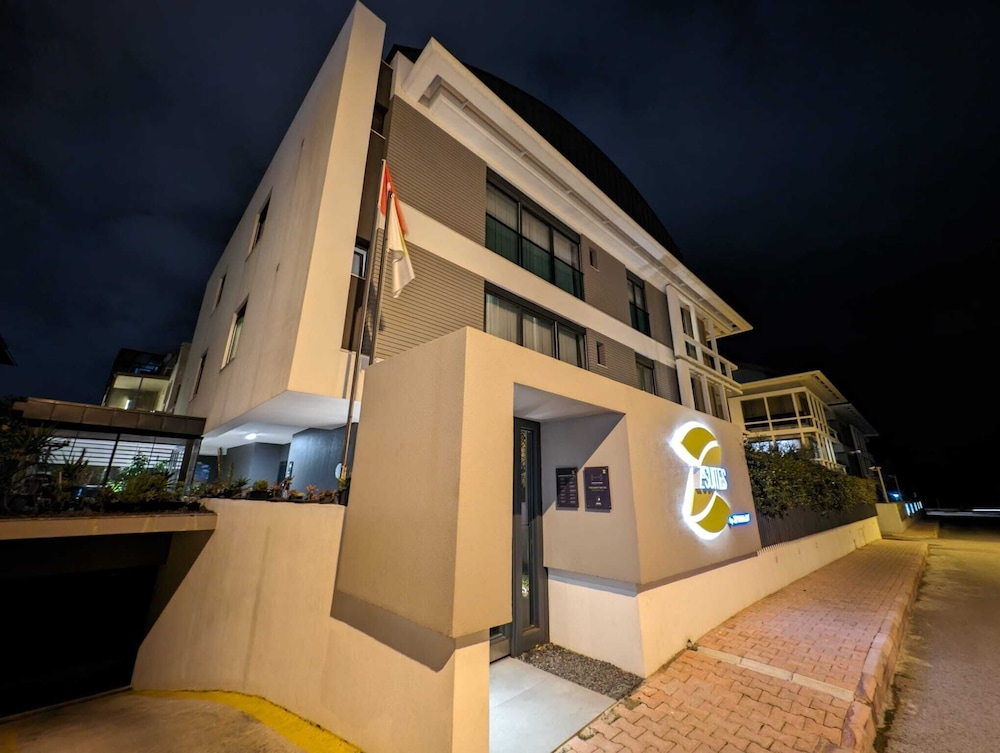 Z-Suites 5/50