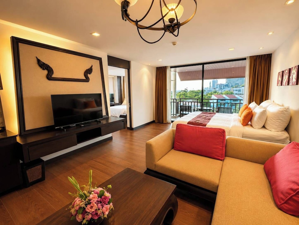 Royal Thai Pavilion Jomtien Boutique Resort 56/78