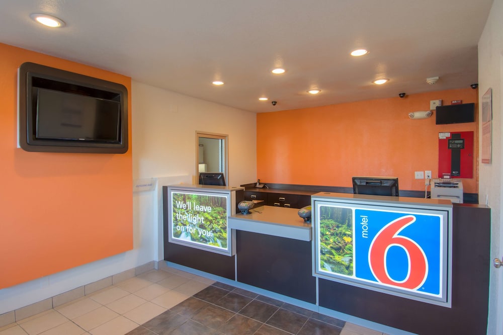 Motel6 Arcata, CA – Cal Poly Humboldt 9/60