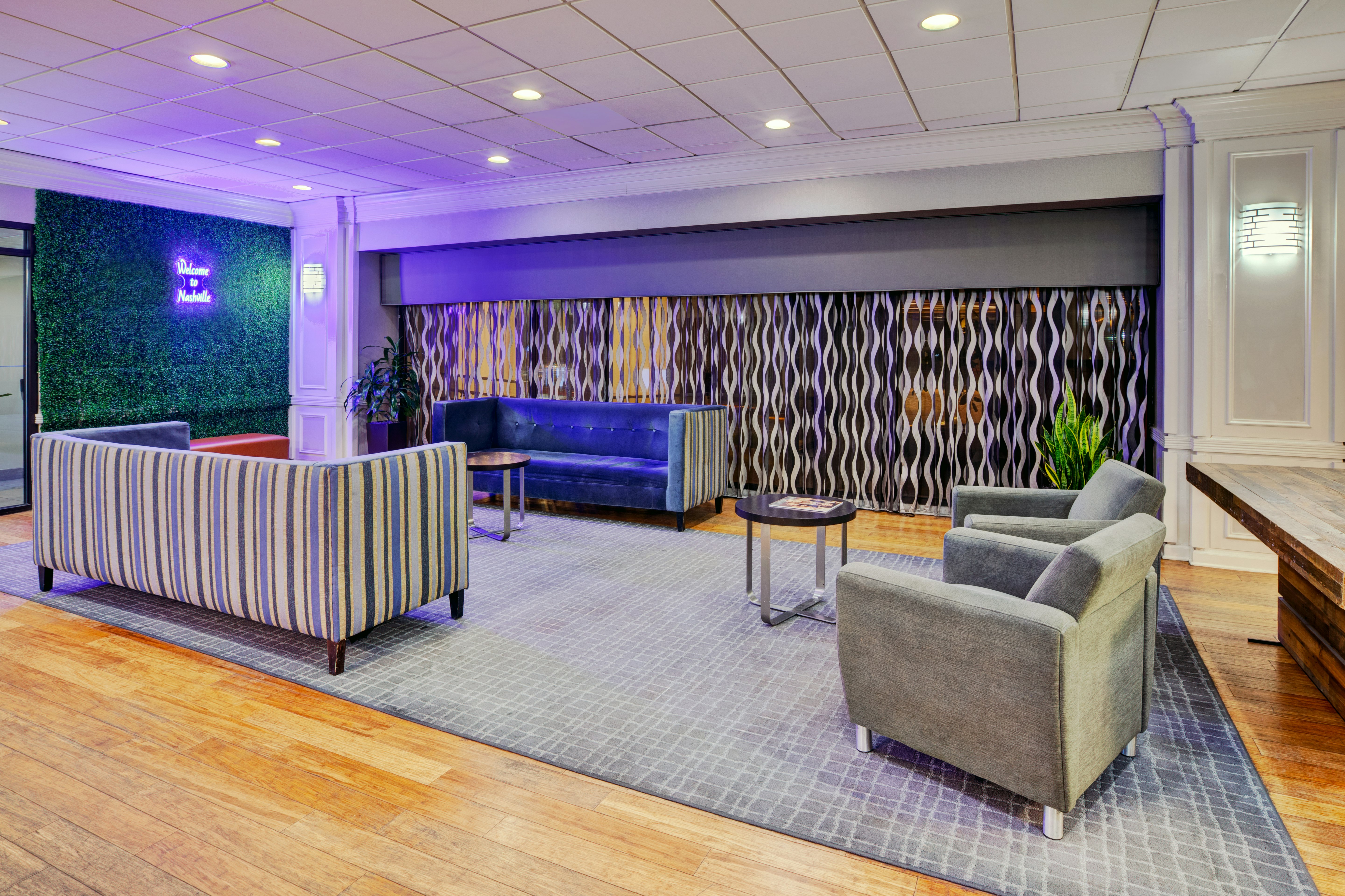 Holiday Inn Express Nashville Downtown 40/67