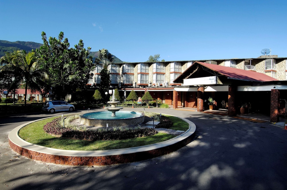 Berjaya Beau Vallon Bay Resort & Casino 58/64