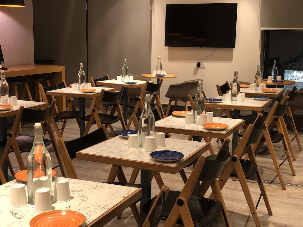 Holiday Inn Express Bengaluru Yeshwantpur 63/67