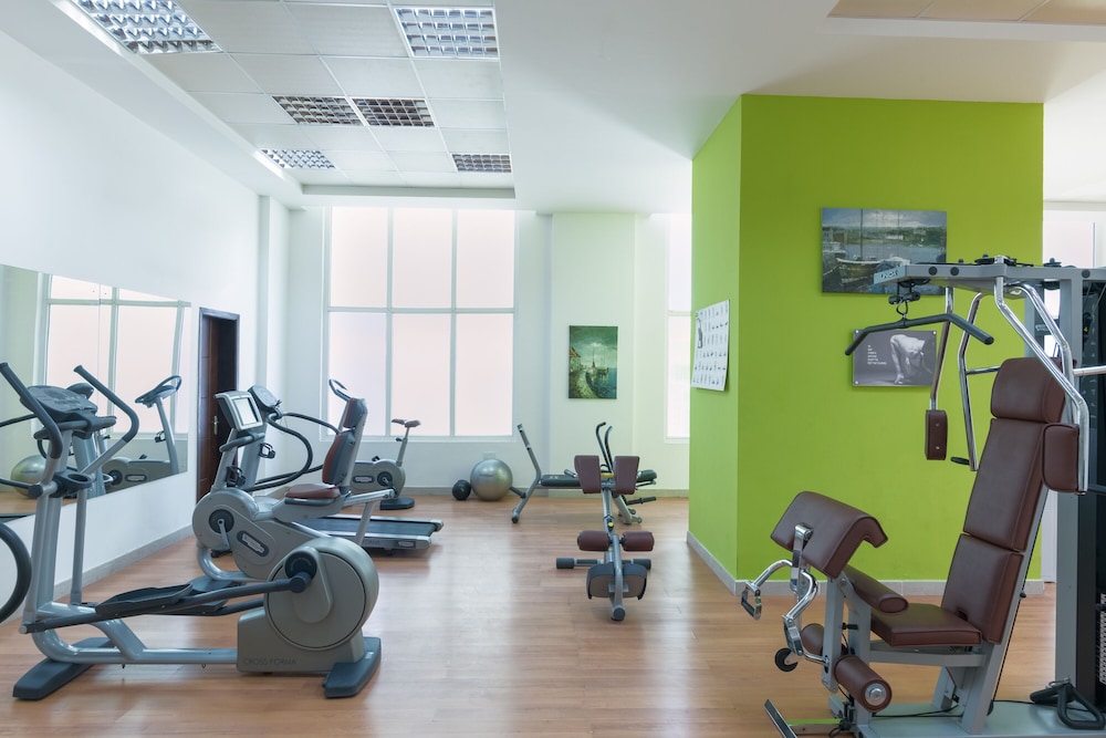 Al Hail Waves Hotel Managed By Centara 36/78