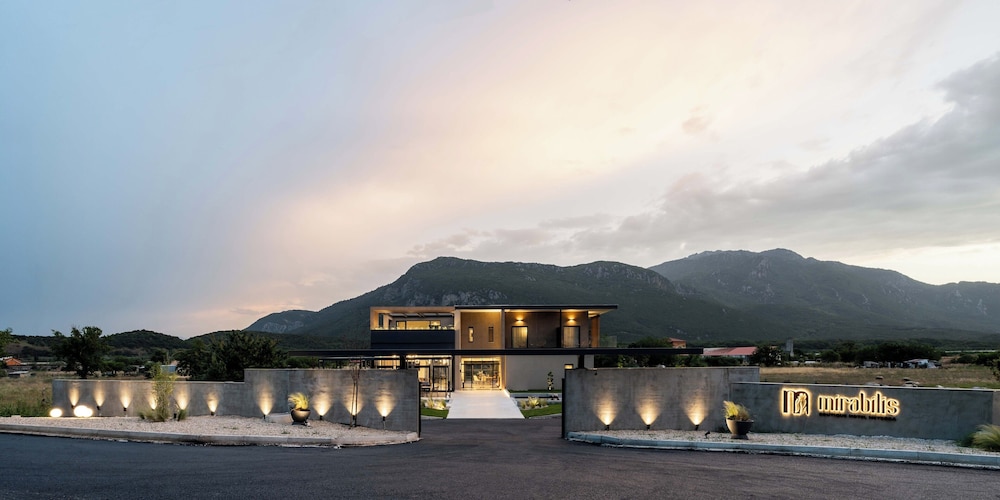 Mirabilis Boutique Hotel 4/60