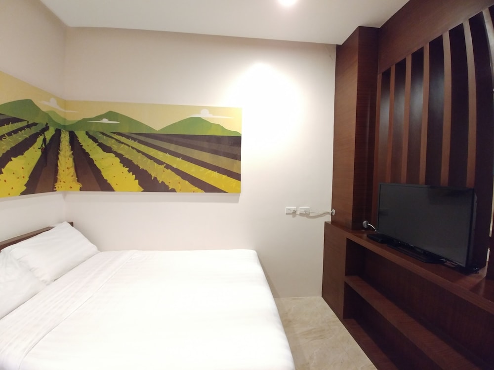 Bed+Bath Serviced Suites 47/66