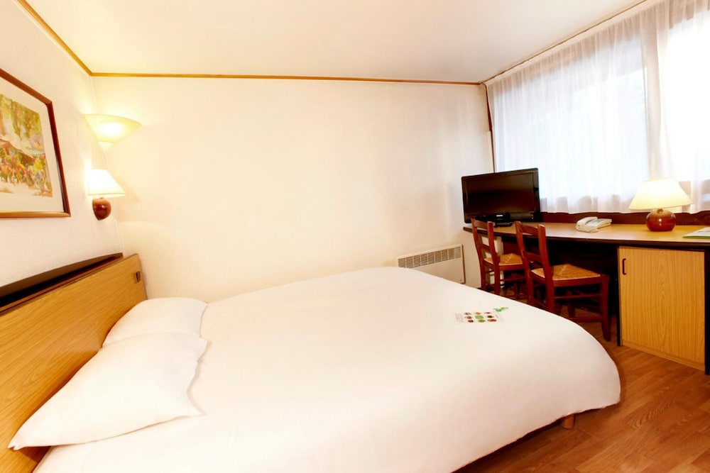P'TIT DEJ-HOTEL FOIX 4/23