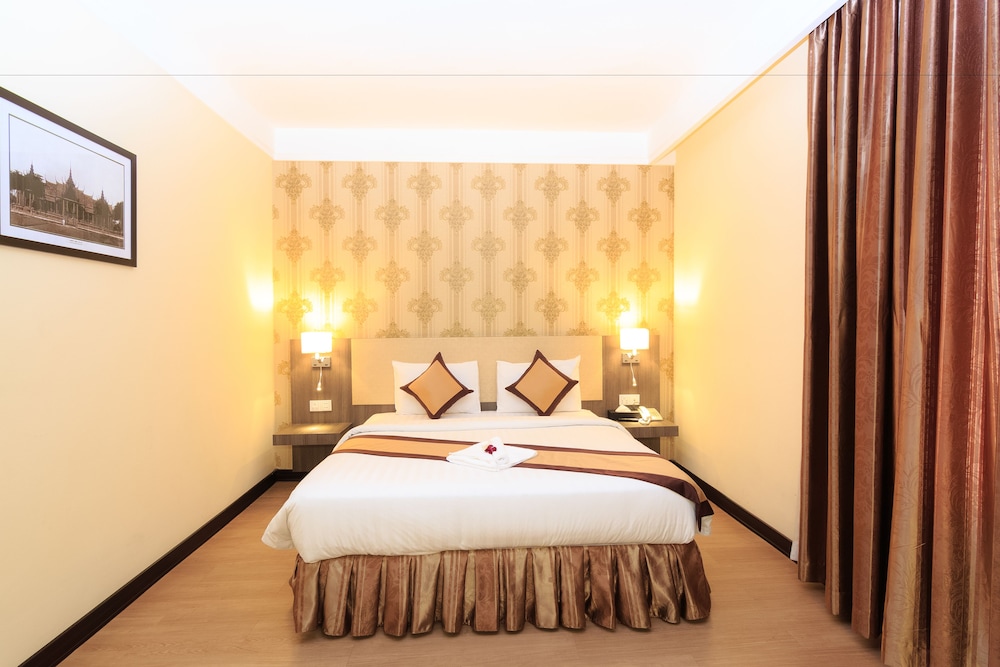 DELUXE, DOUBLE BED