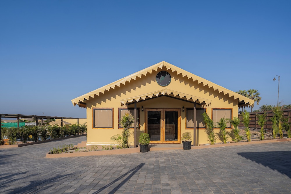 The Fern Seaside Luxurious Tent Resort, Diu 10/66