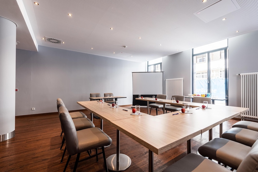 Premier Inn Dresden City Zentrum 29/32