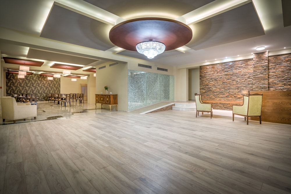 Elegance Luxury Executive Suites - Adults Only 11/58