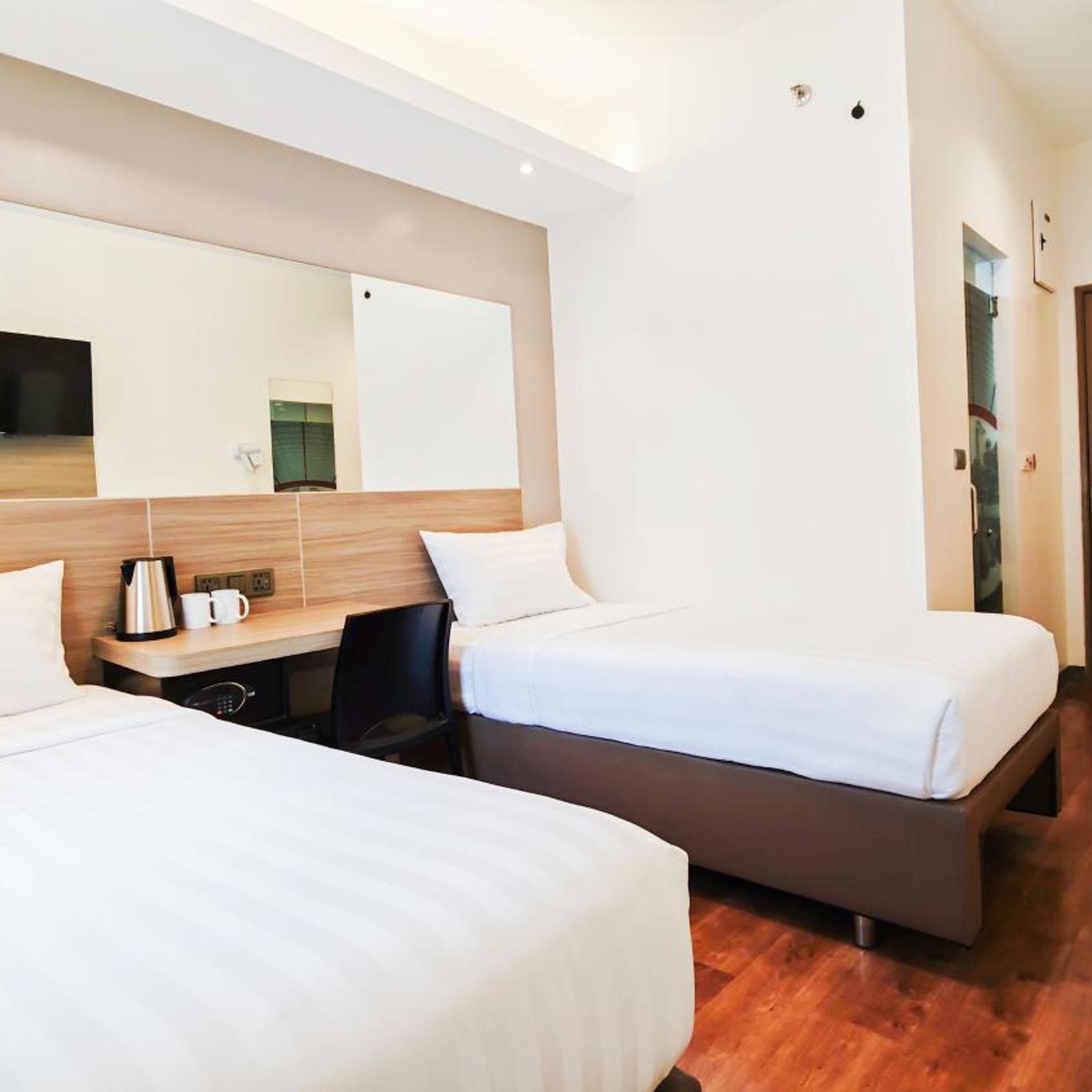 Superior, Twin Beds