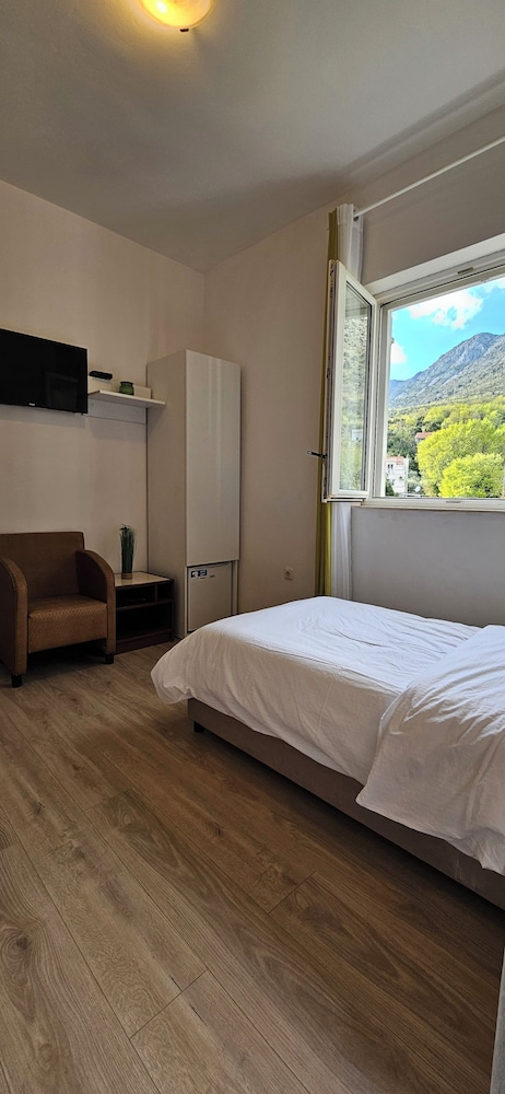 Villa Konalic 17/50