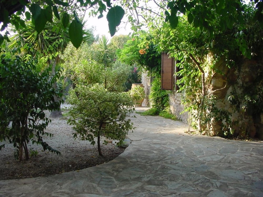 Myrties Stone Houses 37/49