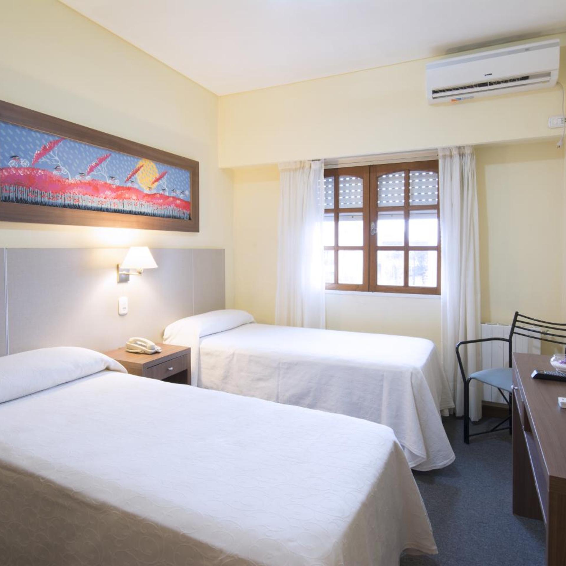 Los Tilos Hotel 12/58
