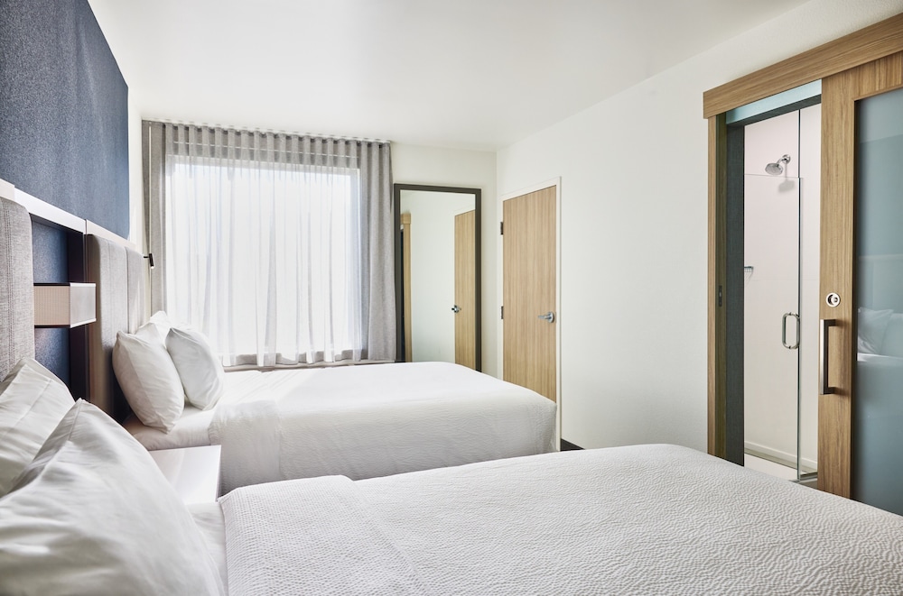 SpringHill Suites by Marriott Chesterfield 6/32