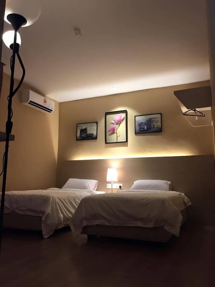 91 Street Boutique Inn 18/45