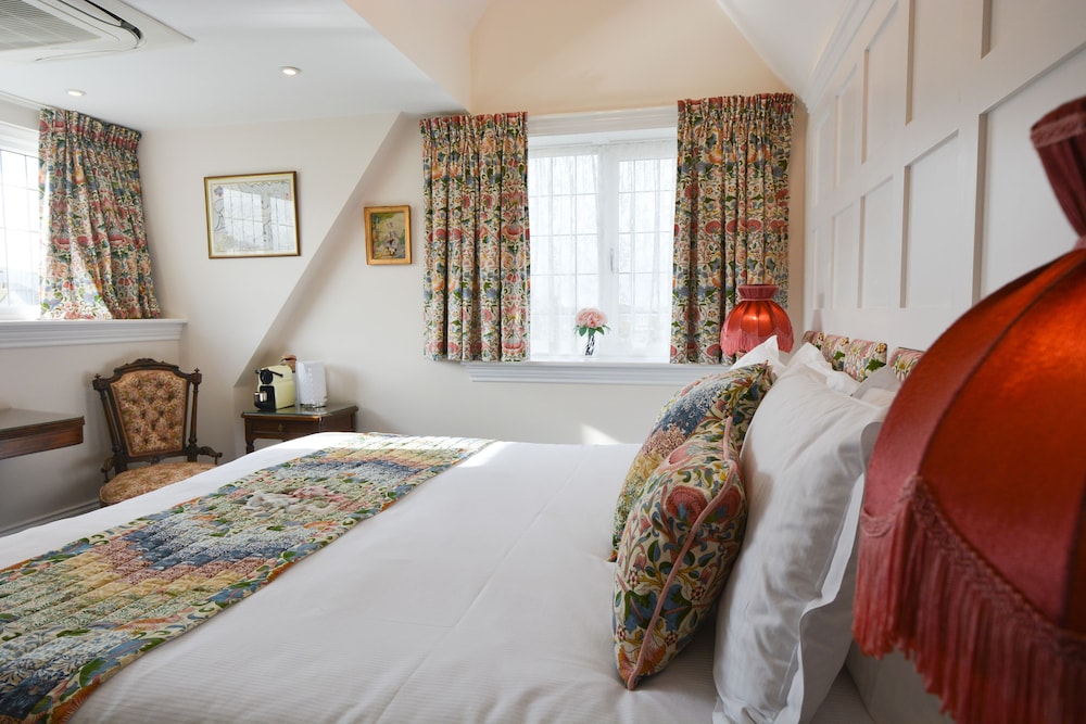2 Bedrooms, Penthouse, Apartment, 2 King Beds, Sofa, Living Area