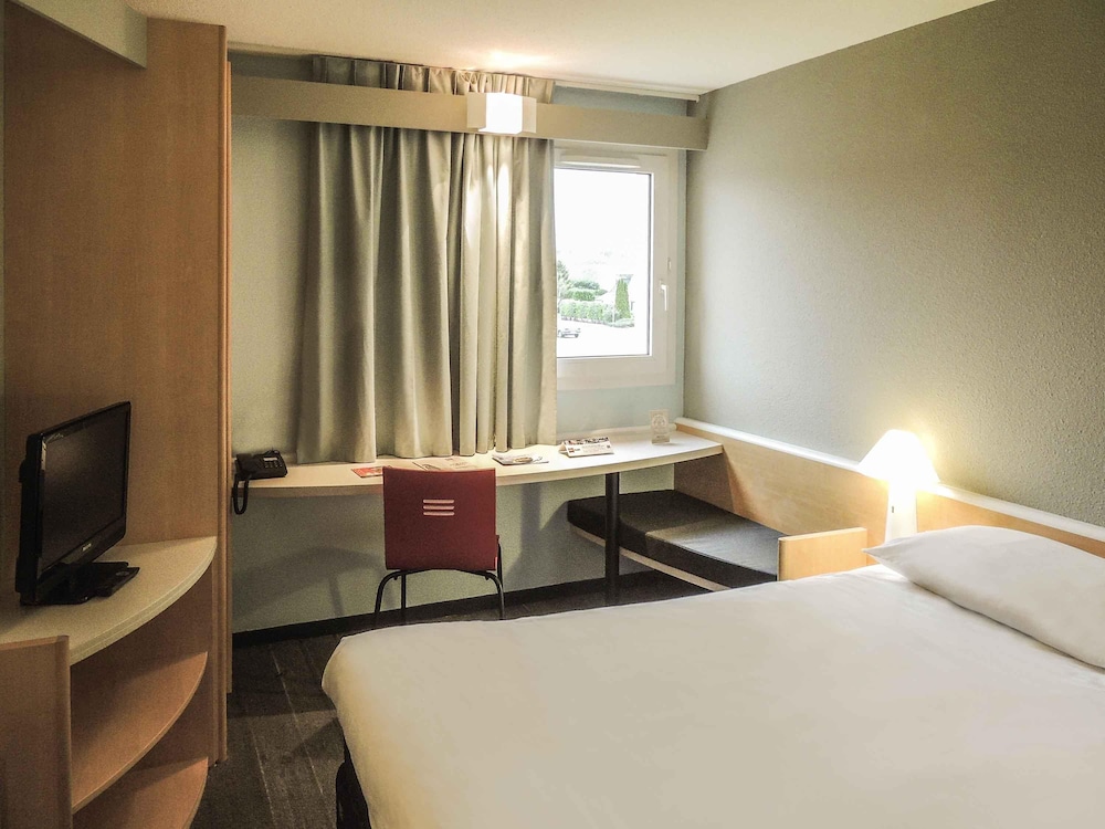 Ibis Auray 21/65