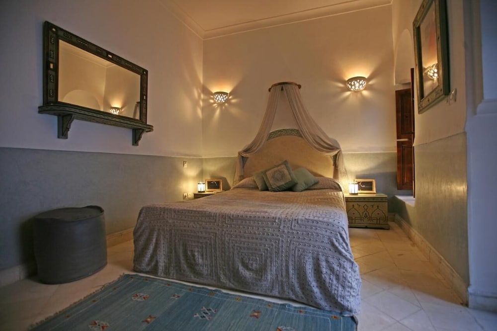 Riad Marelia 16/33