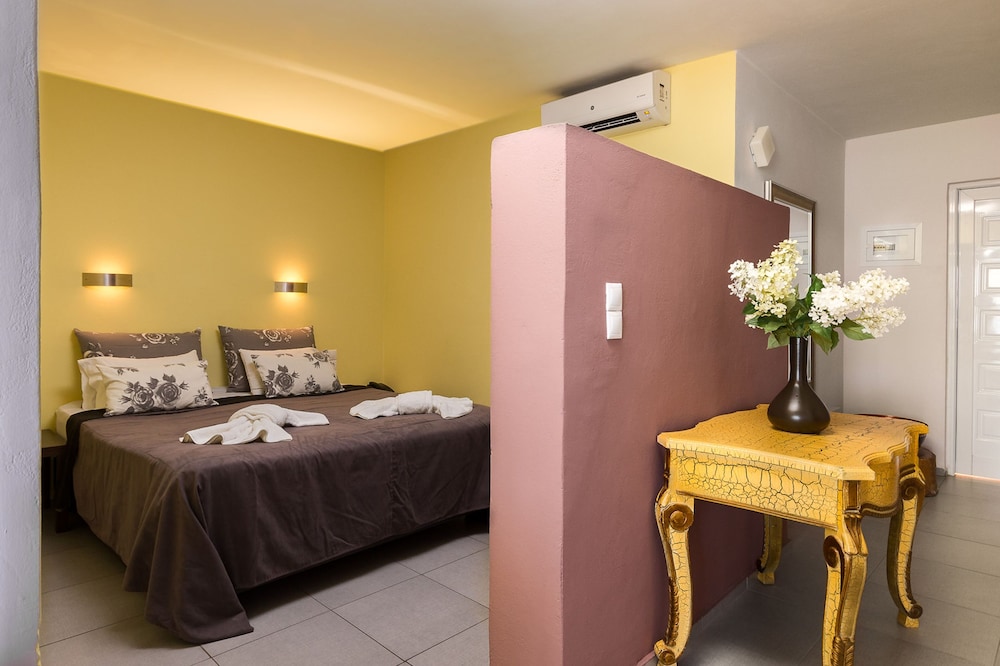 Pantokrator Hotel 13/50