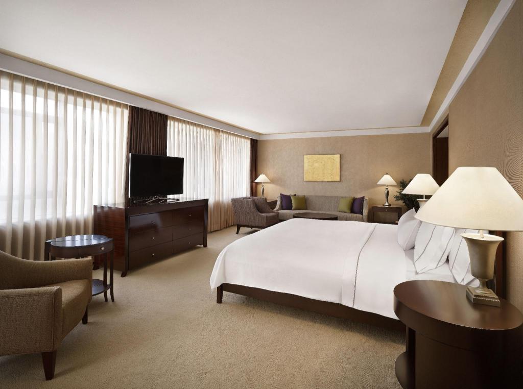 2 Bedrooms, Presidential, Suite, 2 King Beds, Club Lounge Access