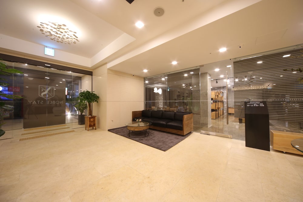 Noblestay Hotel 7/50
